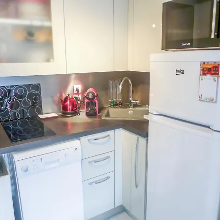Quartier Latin-8 Apartment